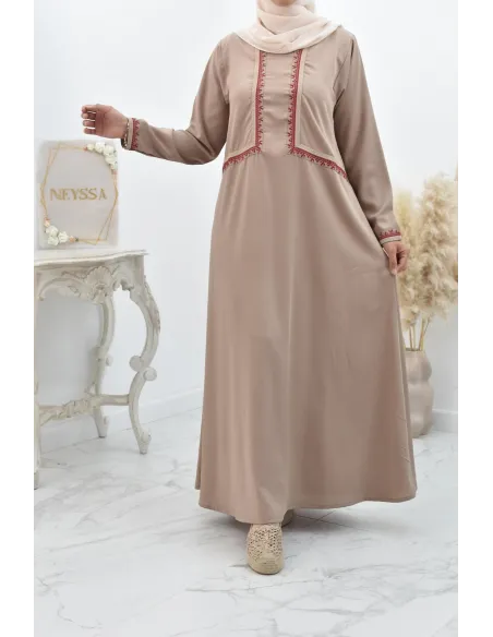 Long abaya Muslim woman loose fit for everyday wear.