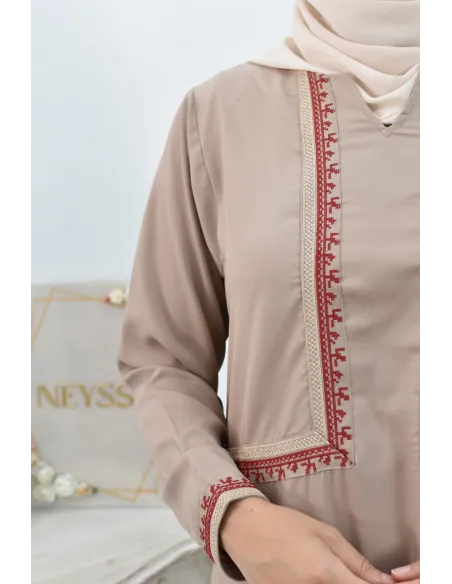 Long abaya Muslim woman loose fit for everyday wear.