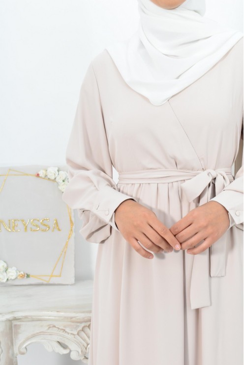 Robe longue col cache-cœur convient à l'allaitement femme voilée