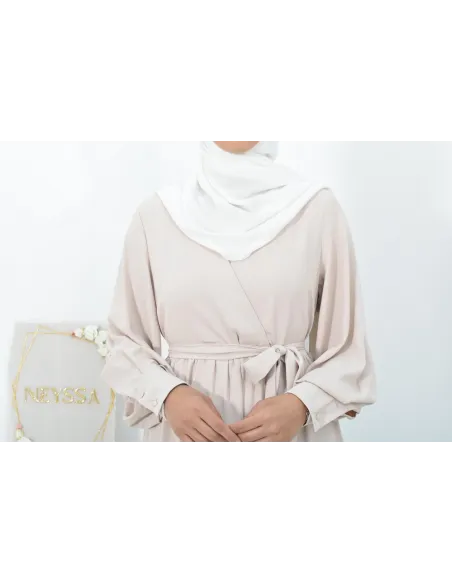 Robe longue col cache-cœur convient à l'allaitement femme voilée