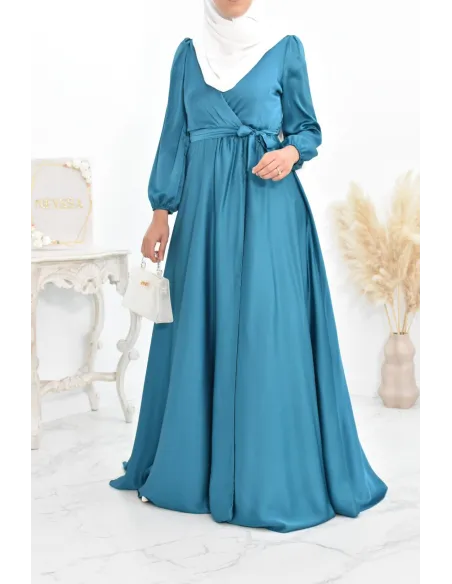 Robe longue satin cache coeur cérémonie femme musulmane.