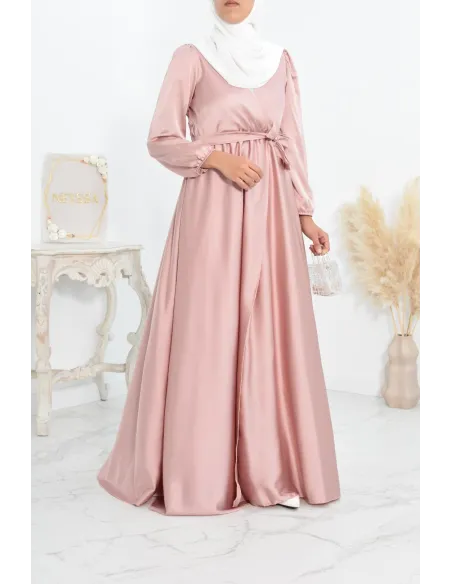 Robe longue satin cache coeur cérémonie femme musulmane.
