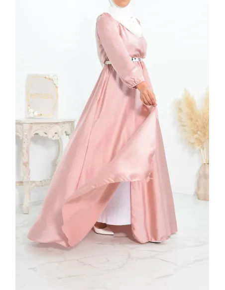Robe longue satin cache coeur cérémonie femme musulmane.