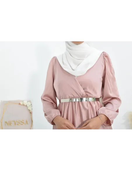 Robe longue satin cache coeur cérémonie femme musulmane.