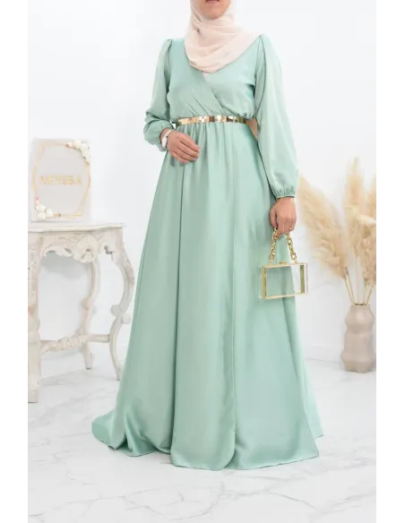 Robe longue satin cache coeur cérémonie femme musulmane.