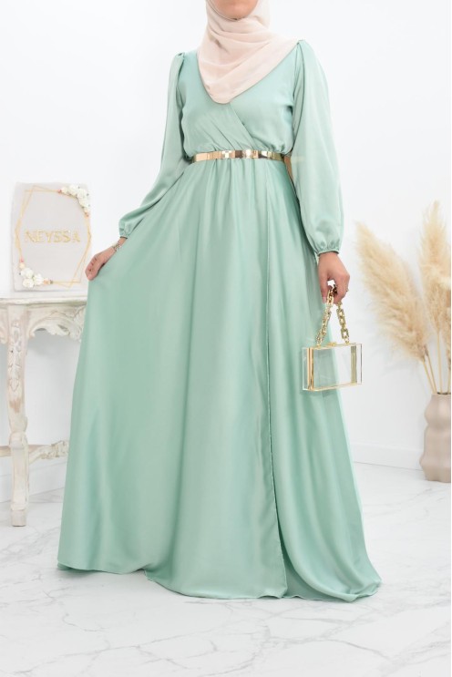 Robe longue satin cache coeur cérémonie femme musulmane.