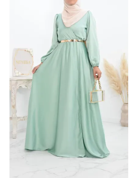 Robe longue satin cache coeur cérémonie femme musulmane.