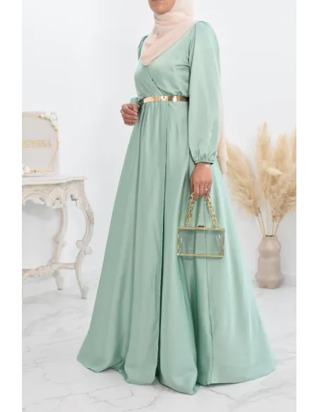 Robe longue satin cache coeur cérémonie femme musulmane.