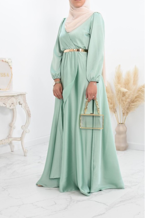 Robe longue satin cache coeur cérémonie femme musulmane.