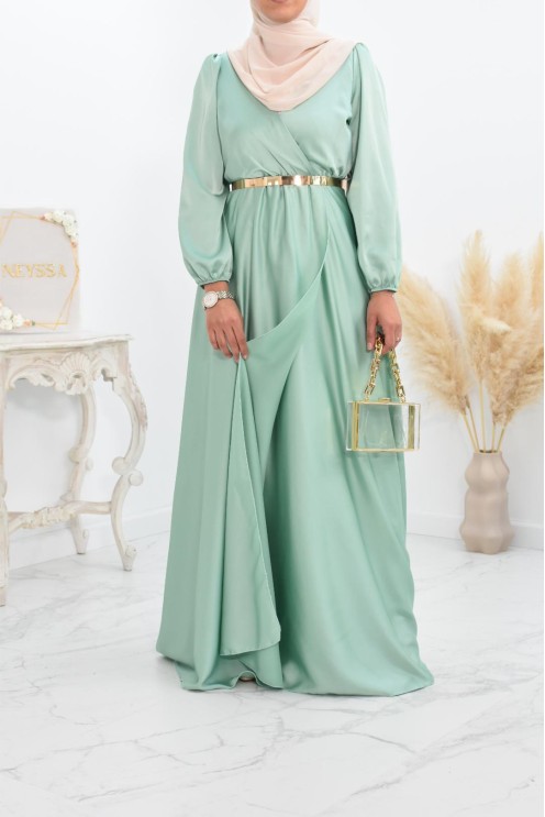 Robe longue satin cache coeur cérémonie femme musulmane.