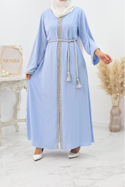 Longue Abaya bleue fluide à strass idéale pour les fêtes