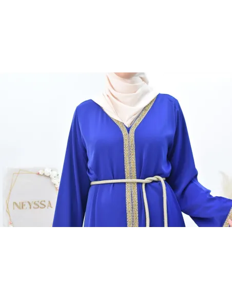 Longue Abaya et fluide à strass idéale pour les fêtes et le quotidien