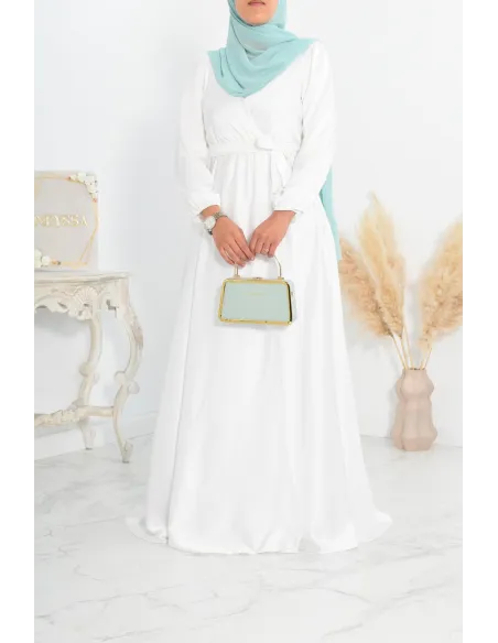 Robe longue satin cache coeur cérémonie femme musulmane.