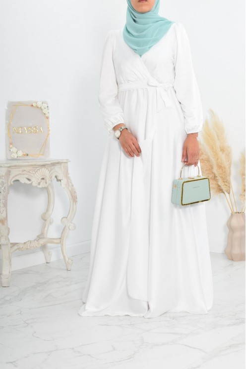 Robe longue satin cache coeur cérémonie femme musulmane.