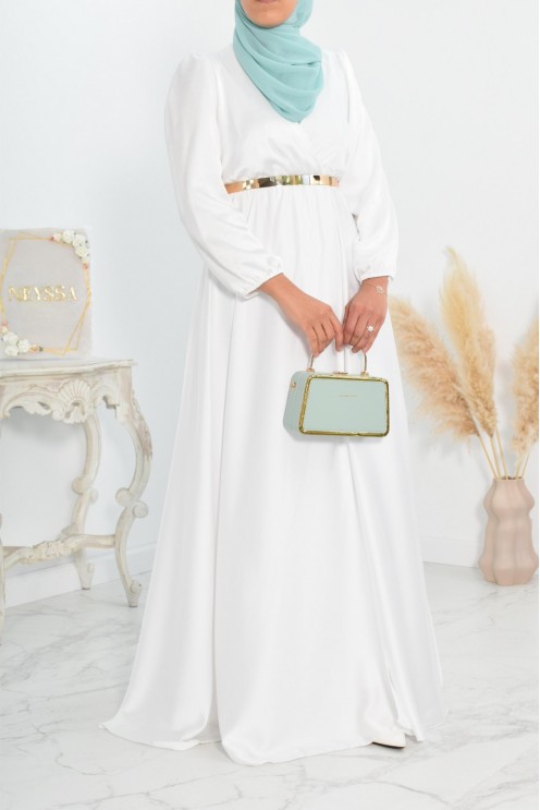 Robe longue satin cache coeur cérémonie femme musulmane.