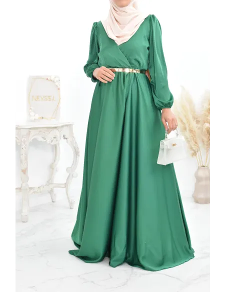 Robe longue satin cache coeur cérémonie femme musulmane.