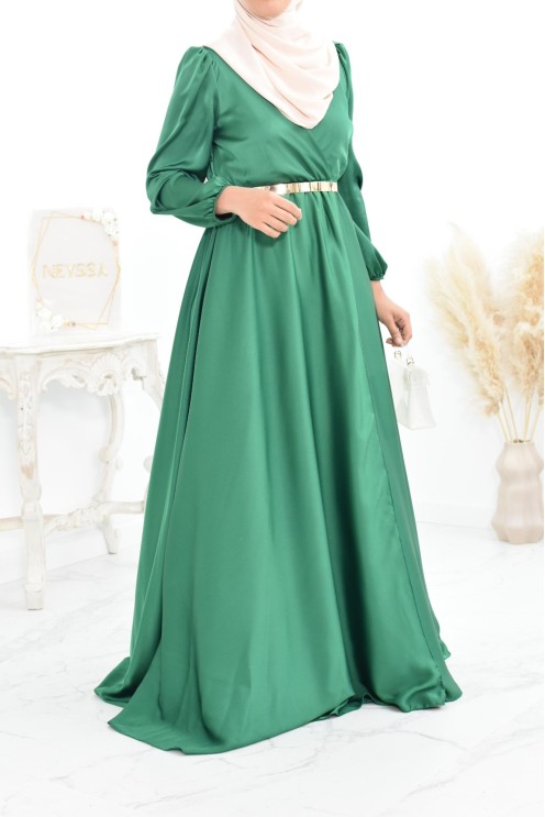Robe longue satin cache coeur cérémonie femme musulmane.