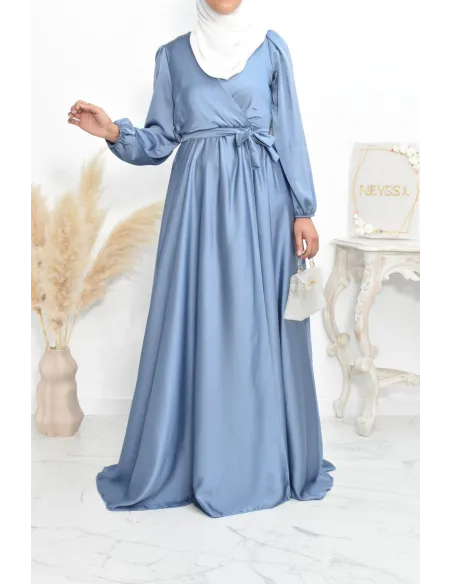 Robe longue satin cache coeur cérémonie femme musulmane.