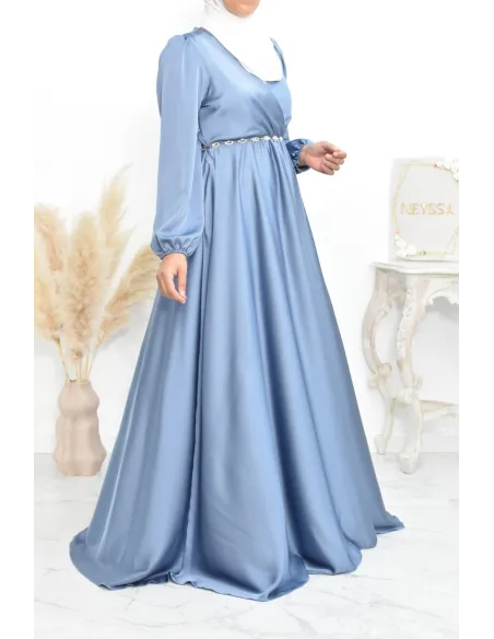 Robe longue satin cache coeur cérémonie femme musulmane.