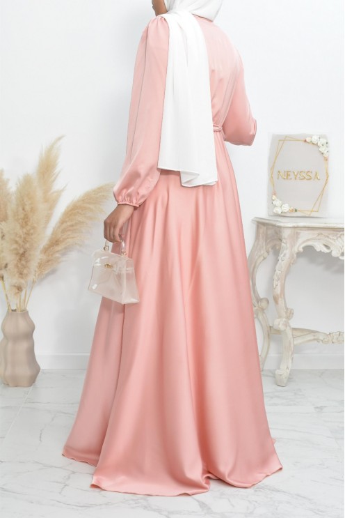 Robe longue satin cache coeur cérémonie femme musulmane.