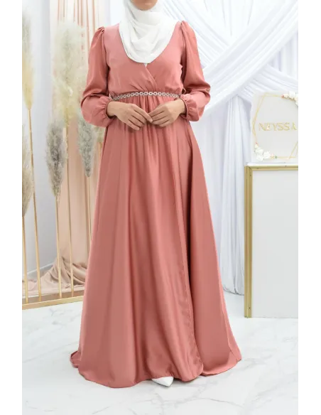 Ceinture ajustable à strass maillons carrés pour tenues de fêtes.