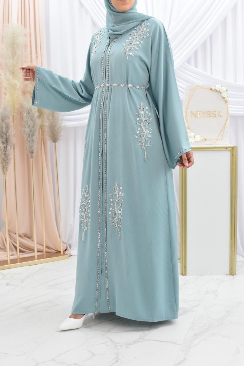 Ceinture métallique avec pierre brillante ajustable grâce aux chaînes