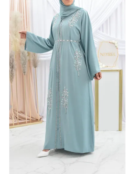 Ceinture métallique avec pierre brillante ajustable grâce aux chaînes