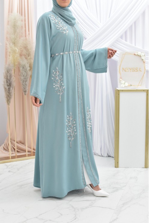 Ceinture métallique avec pierre brillante ajustable grâce aux chaînes