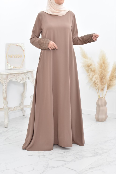 Superbe abaya islamique manches dentelle sans artifice casual