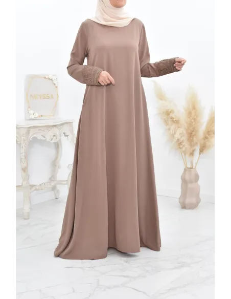 Superbe abaya islamique manches dentelle sans artifice casual