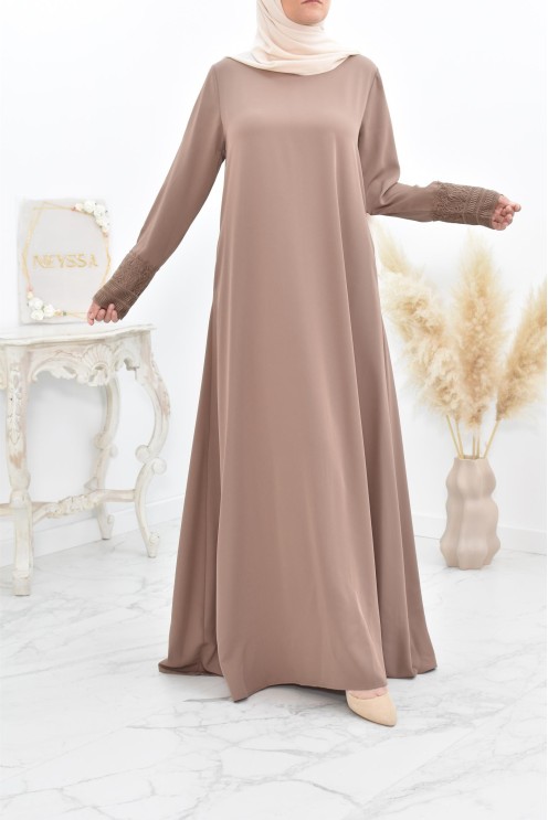 Superbe abaya islamique manches dentelle sans artifice casual