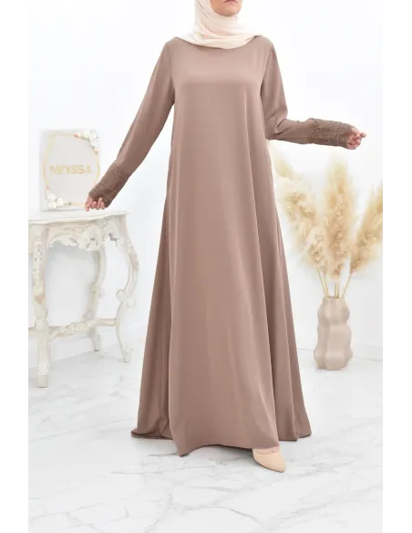 Superbe abaya islamique manches dentelle sans artifice casual