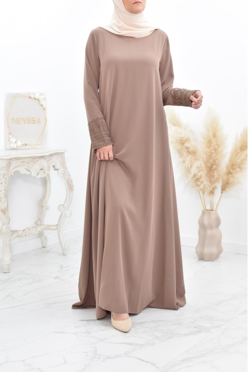 Superbe abaya islamique manches dentelle sans artifice casual