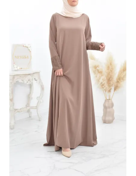 Superbe abaya islamique manches dentelle sans artifice casual