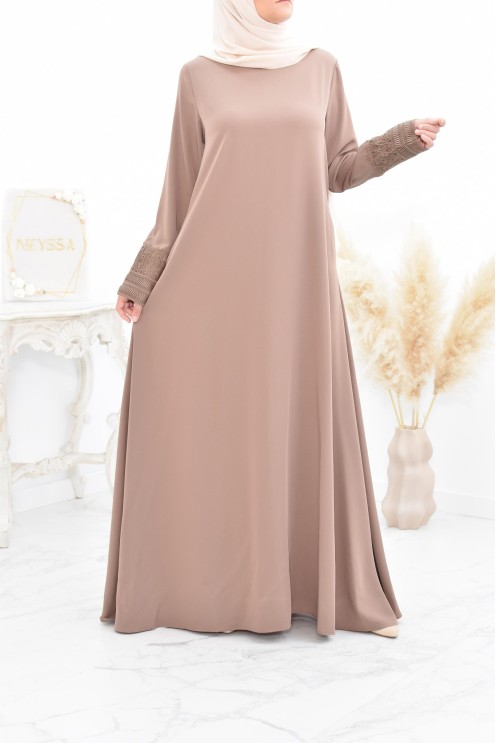 Superbe abaya islamique manches dentelle sans artifice casual