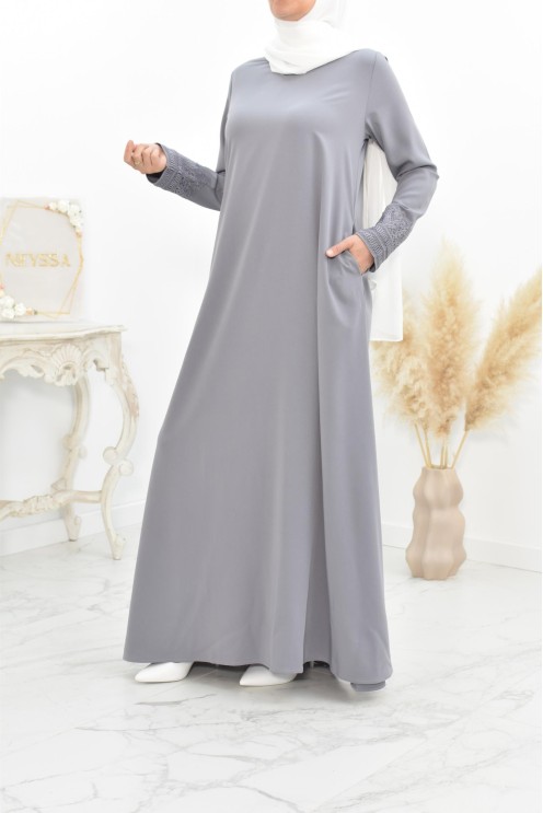 Superbe abaya islamique manches dentelle sans artifice casual