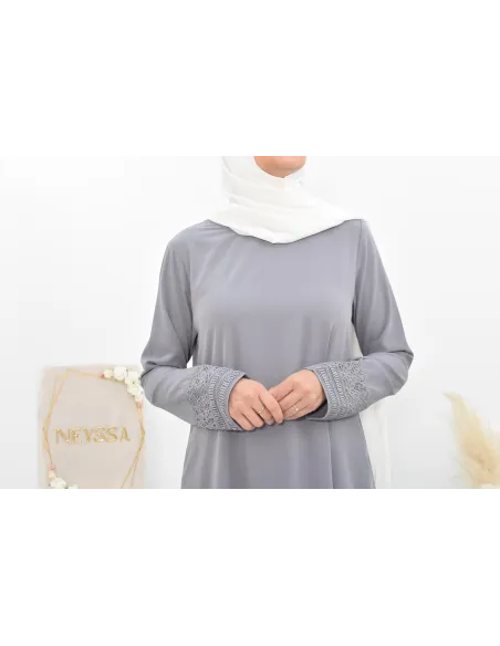 Superbe abaya islamique manches dentelle sans artifice casual