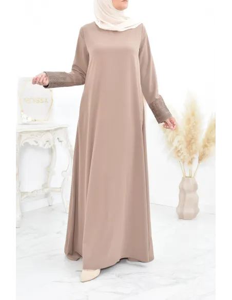 Superbe abaya islamique manches dentelle sans artifice casual