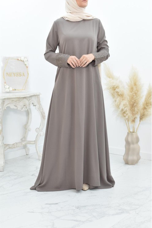 Superbe abaya islamique manches dentelle sans artifice casual