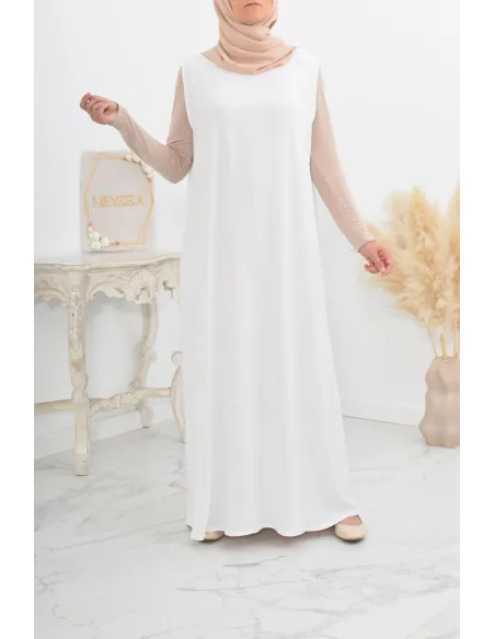 Sous robe sans manches à porter sous les abayas et avec un kimono.