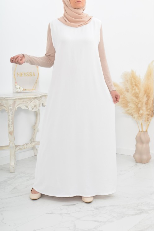 Sous robe sans manches à porter sous les abayas et avec un kimono.