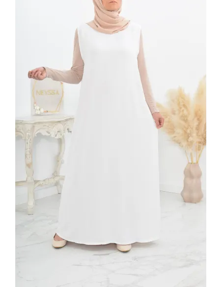 Sous robe sans manches à porter sous les abayas et avec un kimono.