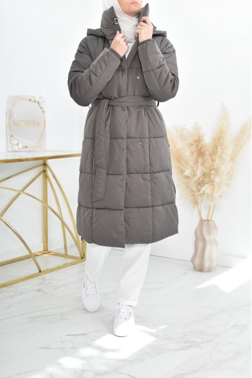 Doudoune femme longue à ceinture et capuche pour femme musulmane