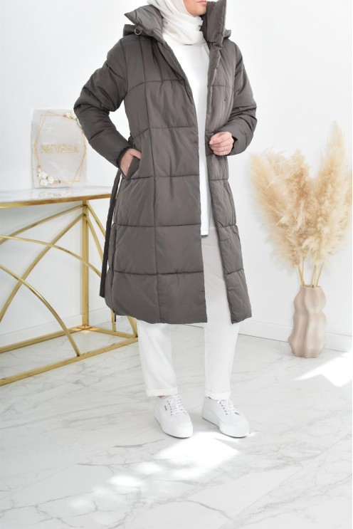 Doudoune femme longue à ceinture et capuche pour femme musulmane