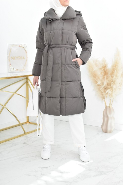 Doudoune femme longue à ceinture et capuche pour femme musulmane