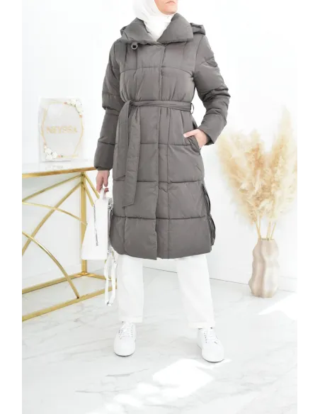 Doudoune femme longue à ceinture et capuche pour femme musulmane