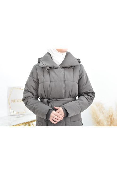 Doudoune femme longue à ceinture et capuche pour femme musulmane