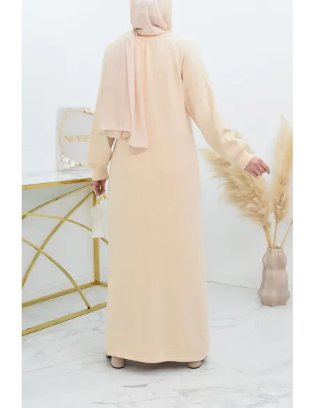 Langes Pulloverkleid aus modernem, dickem Strick für Winter und Herbst