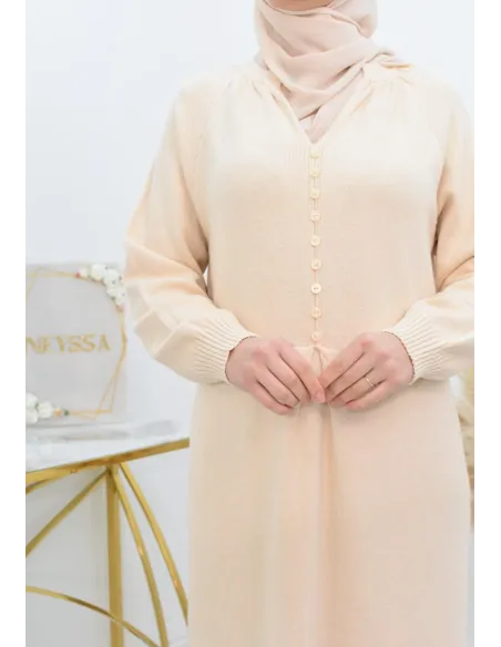 Langes Pulloverkleid aus modernem, dickem Strick für Winter und Herbst