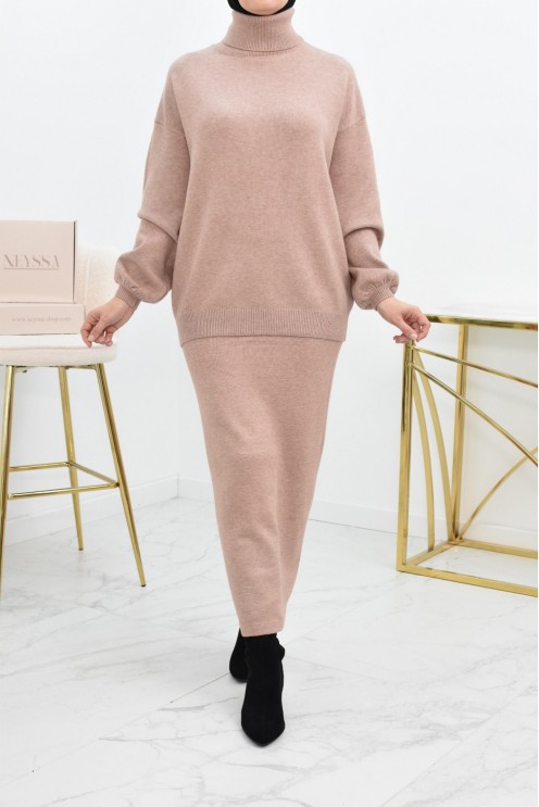 Modest fashion winter knitwear set for Muslim women